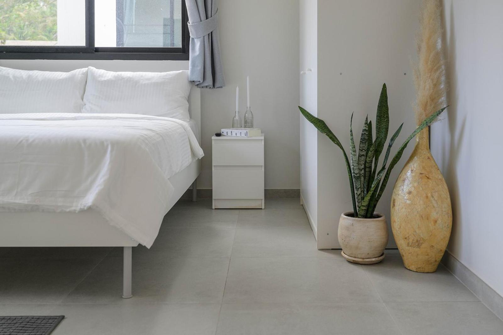 Serenity Sands #1 *